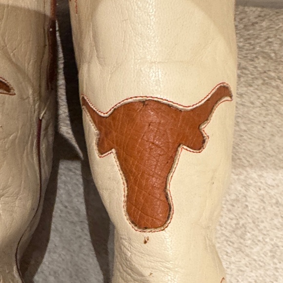 University of Texas Embroidered Leather Lucchese Boots - Picture 11 of 16
